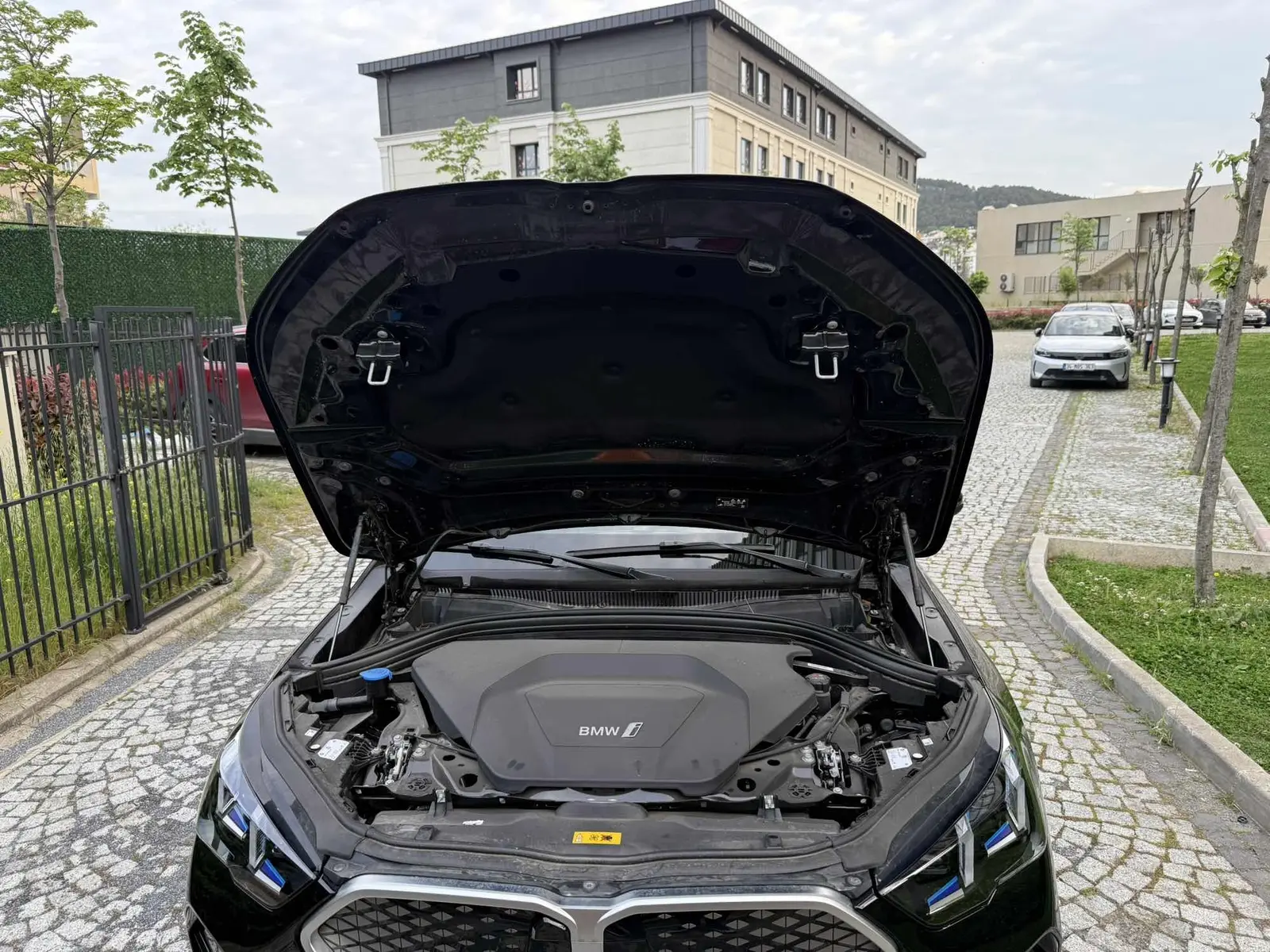 VELAR MOTORS BMW İX2 2024 MODEL 17.000 KM HATASIZ BOYASIZ - 3