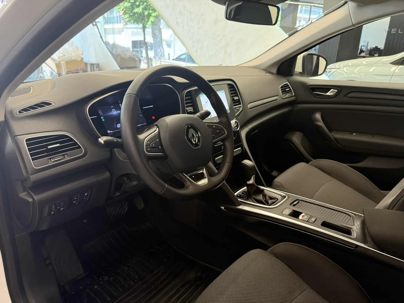 VELAR MOTORS 1.3 TCe TOUCH EDC | 13.000 KM | HATASIZ | GARANTİLİ - 4